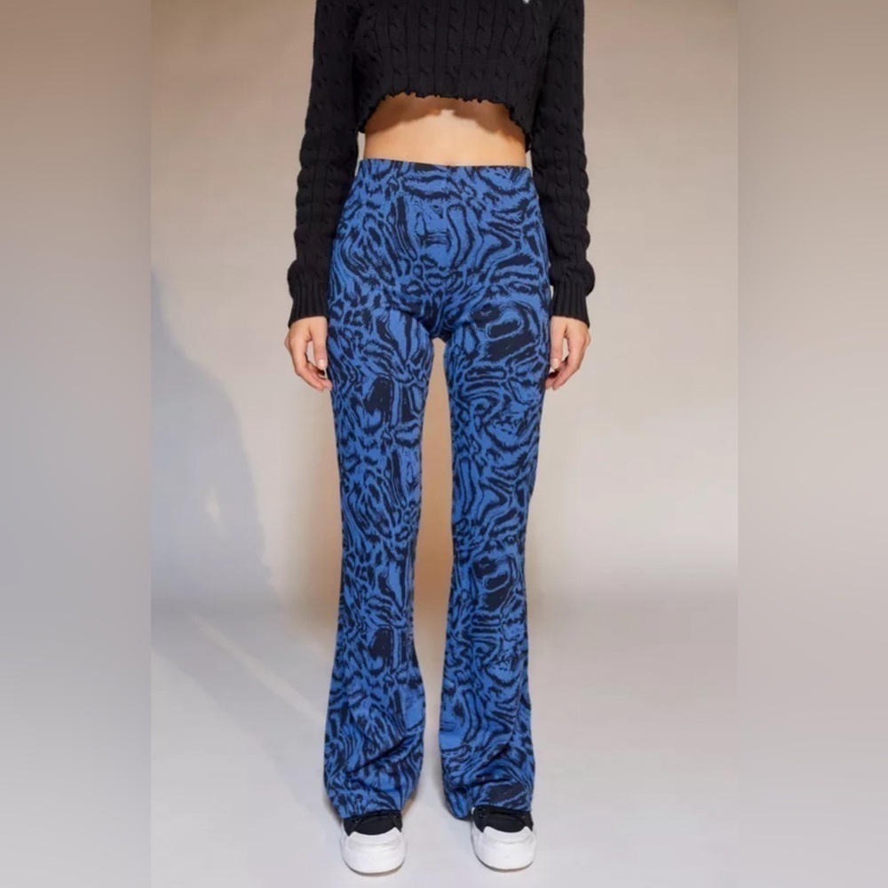Urban Outfitters Bryn Pull On Flare Pants Blue And Black Swirl Print